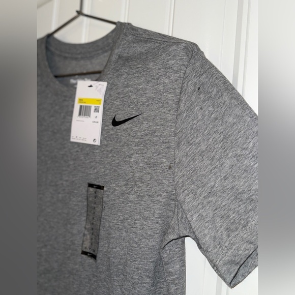 Nike Men's Heather Gray Short Sleeve Dri-Fit Tee - Picture 9 of 11